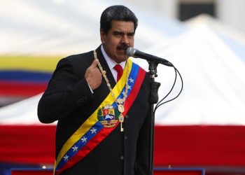 epa07274159 Venezuelan President Nicolas Maduro speaks during a ceremony with the Armed Forces, that endorsed his second term in office under oath, in Caracas, Venezuela, 10 January 2019. Maduro said he is ready for six more years in power as a 'democrat' after taking office for a second term amid wide questioning of the local opposition and a great part of the international community.  EPA/Cristian Hernandez