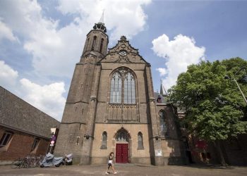 Regio Utrecht Utrecht - De st. catharinakerk moet zijn deuren sluiten. sint catharinakerk Catharinakathedraal Catharinakathedraal moet dicht