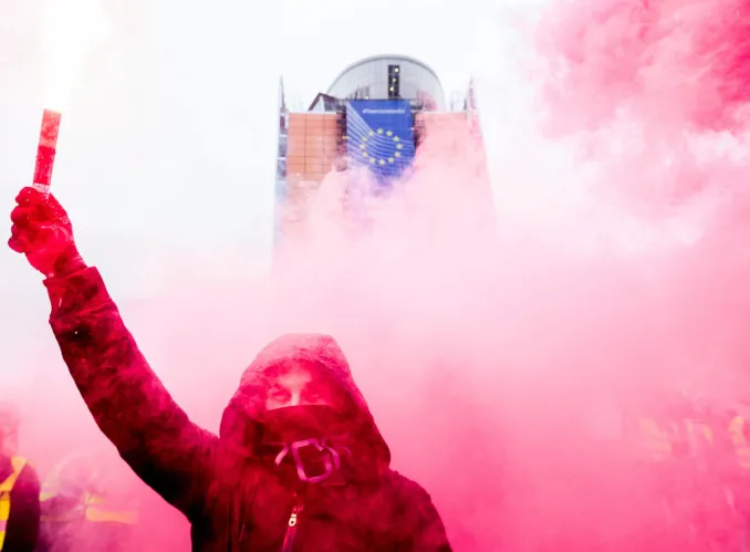 Protesta contro l'Unione Europea a Bruxelles