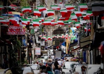 Scorci di una via dei Quartieri spagnoli a Napoli