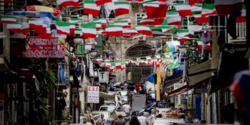 Scorci di una via dei Quartieri spagnoli a Napoli