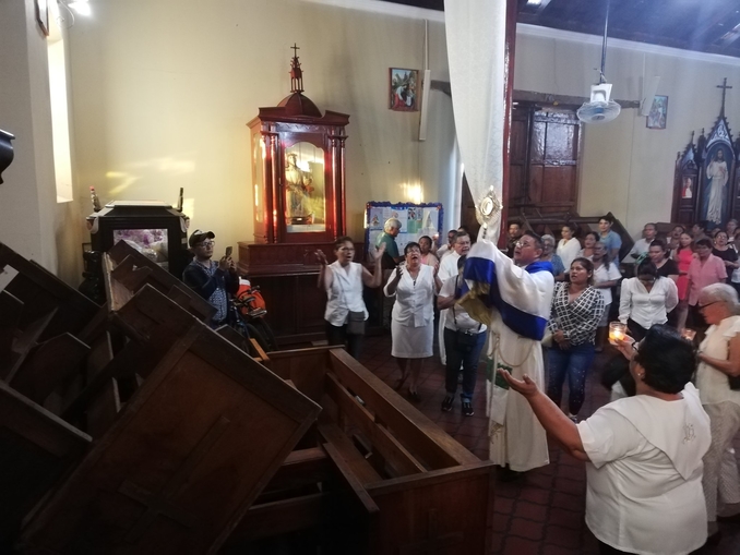Nicaragua, ancora una chiesa assaltata dai governativi durante la Messa