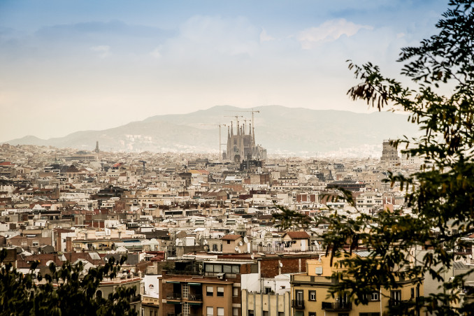 Il profilo della Sagrada Familia nel panorama di Barcellona