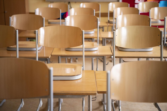 Aula di scuola chiusa per coronavirus