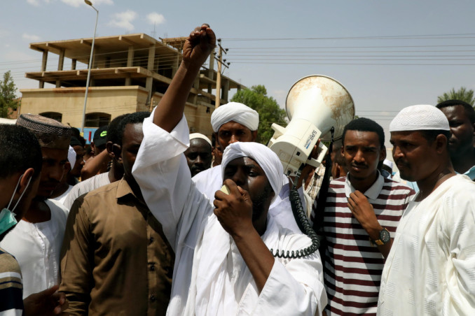 Protesta islamista contro le riforme in Sudan delle leggi ispirate alla sharia