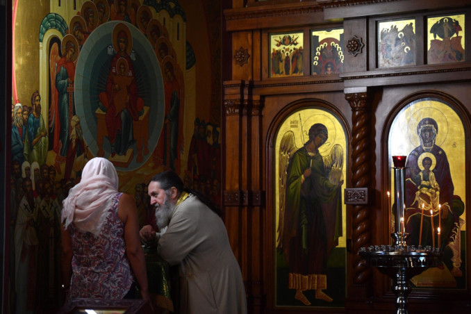 Confessione in una chiesa ortodossa a Sydney, Australia