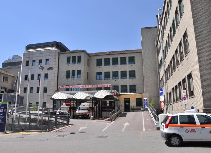 Medico positivo al Covid salva una vita. A processo per aver violato la quarantena