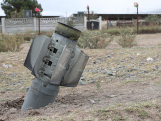 Ordigno residuo di bombardamenti sul Nagorno Karabakh