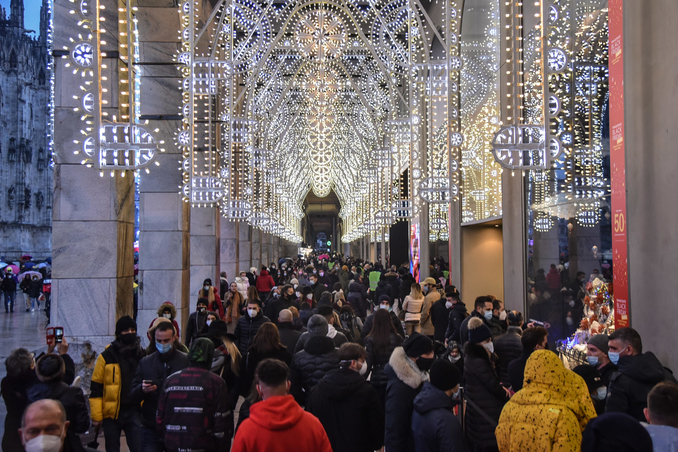 milano shopping assembramenti