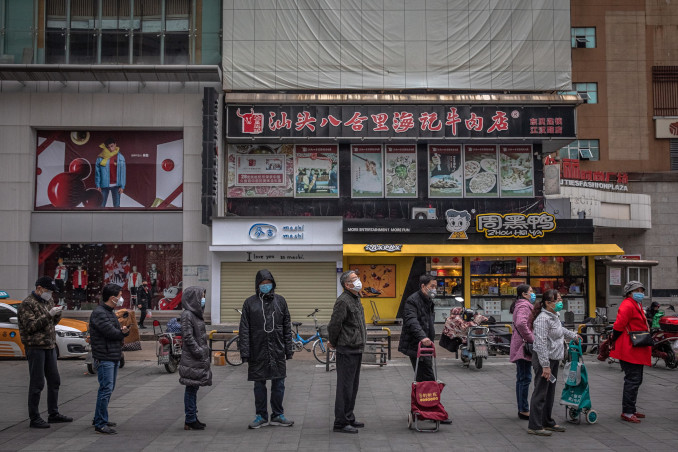 Ritorno alla vita a Wuhan dopo il lockdown contro il coronavirus