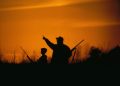 Padre e figlio a caccia