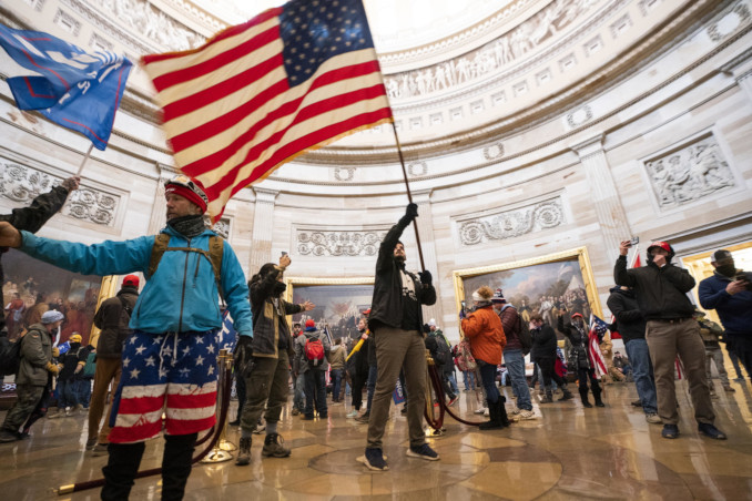 Protesta dei sostenitori di Trump a Capitol Hill, Washington