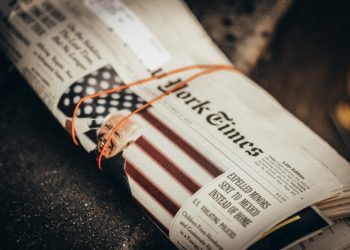 Copia del New York Times con foto di Biden in prima pagina