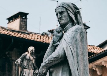 dante alighieri, statua a Verona