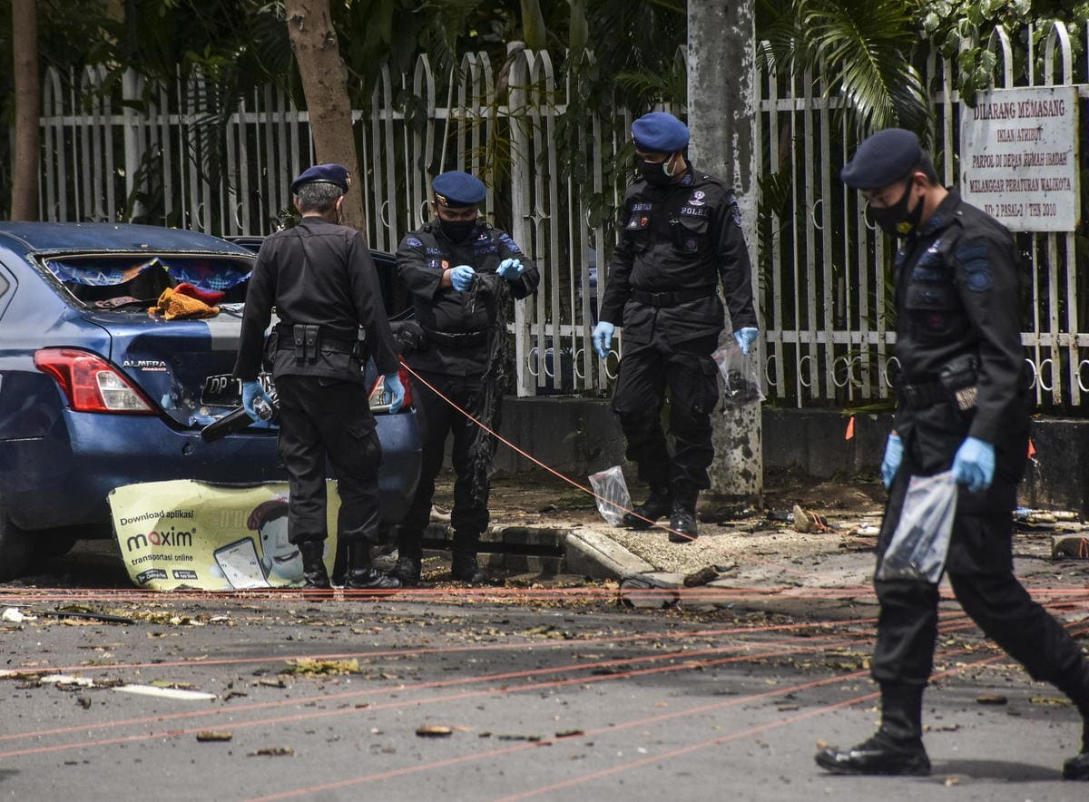 Indonesia attentato chiesa domenica delle palme