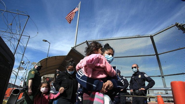 Usa, peggiora la crisi dei migranti. Ma Biden ha «altro da fare»