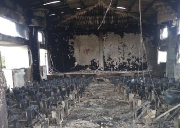 mozambico chiesa bruciata terrorismo islamico