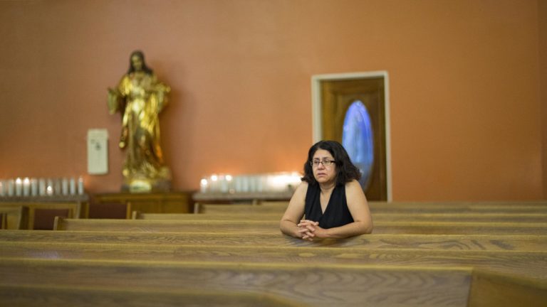 Gli americani che aderiscono a una religione ora sono una minoranza