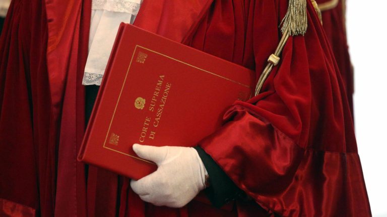 Ora che siete tutti al governo, fermate i colonnelli in toga