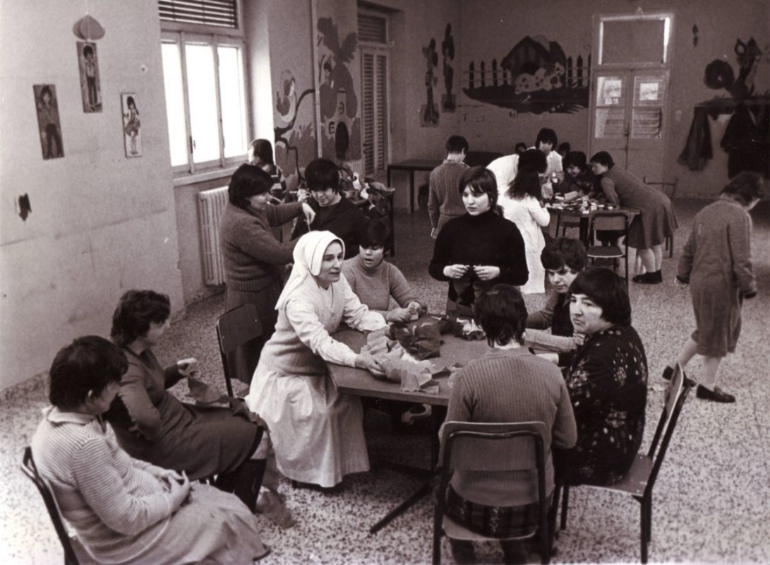 Foto d'archivio di attività ricreative alla Fondazione Sacra Famiglia