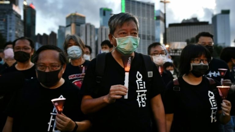 Hong Kong, la follia non ha fine. Altri tre anni di carcere ai leader democratici