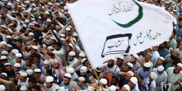 Manifestazione a favore della legge della blasfemia e contro i cristiani in Pakistan