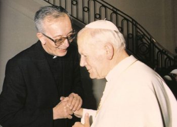 Don Frnacesco Ricci con Giovanni Paolo II