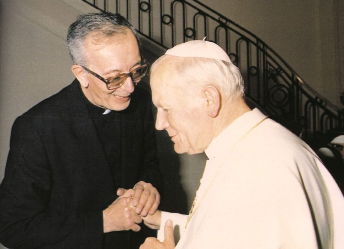 Don Frnacesco Ricci con Giovanni Paolo II