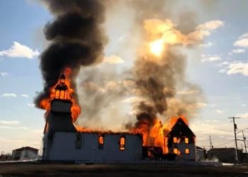 Chiesa bruciata in Canada