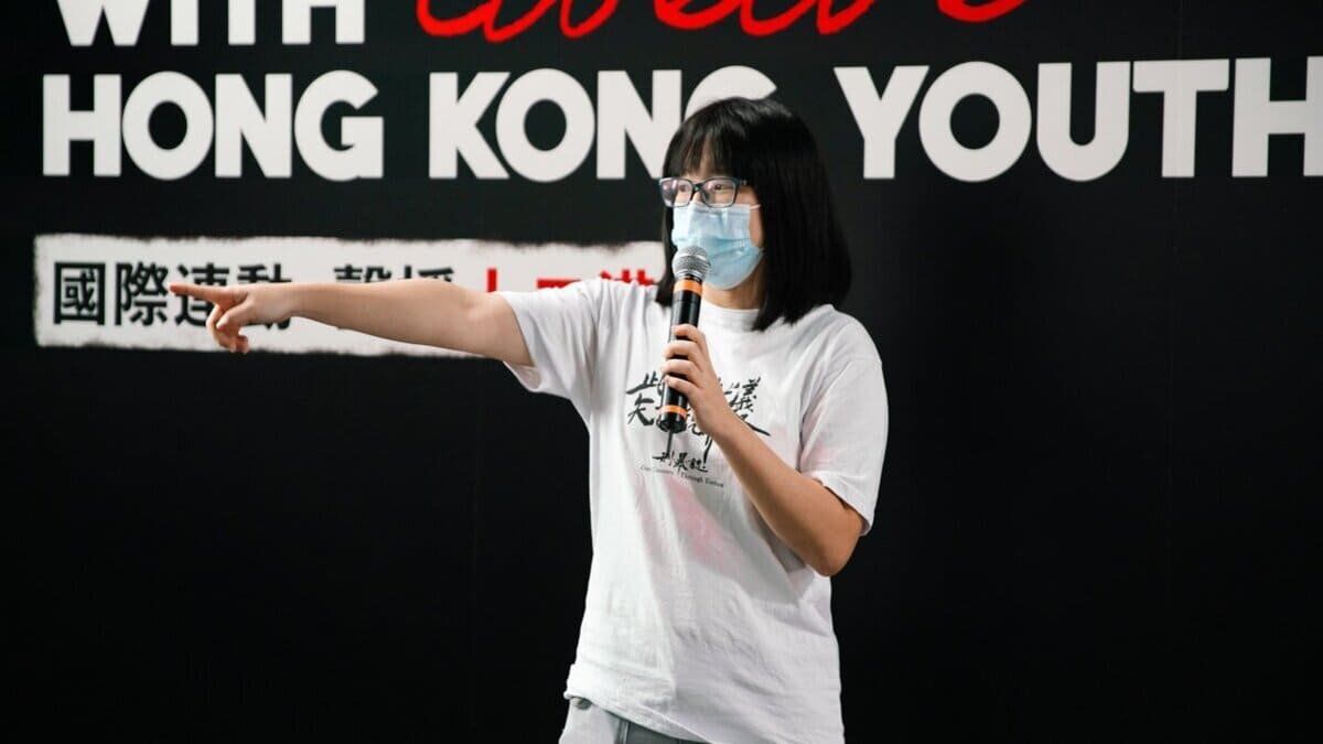 La giovane attivista Chow Hang-tung a Hong Kong