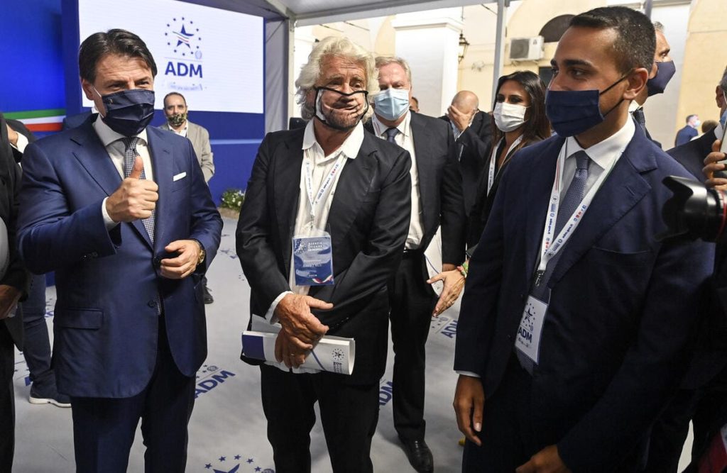 Giuseppe Conte con Beppe Grillo e Luigi Di Maio 