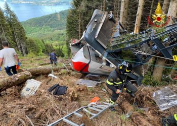 La cabina della funivia del Mottarone distrutta nell'incidente