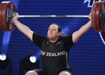 Laurel Hubbard, nato uomo, gareggerà alle Olimpiadi di Tokyo per la Nuova Zelanda