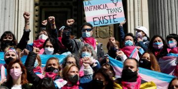 Il collettivo trans Euforia manifesta a Madrid per l'approvazione della Ley Trns