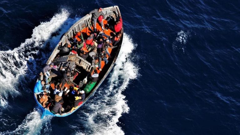 Migranti, l’Italia chiede aiuto all’Ue. Rispondono tre paesi: «Ne accogliamo 22»