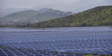 Distesa di pannelli solari in Cile