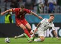 Toby Alderweireld e Ciro Immbole durante il quarto di finale Belgio Italia agli Europei 2020