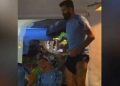 Il calciatore Elseid Hysaj si presenta alla Lazio cantando Bella Ciao