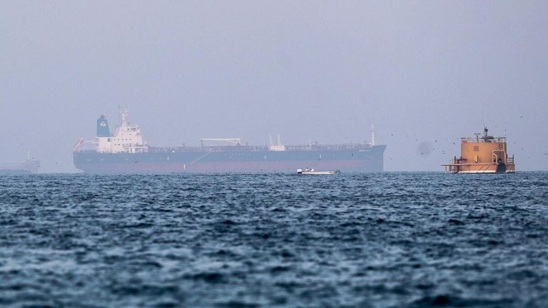 Iran, l’attacco alla petroliera nell’Oman è solo l’inizio