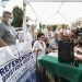 A un gazebo della Lega a Roma vengono raccolte firme per i referendum sulla giustizia