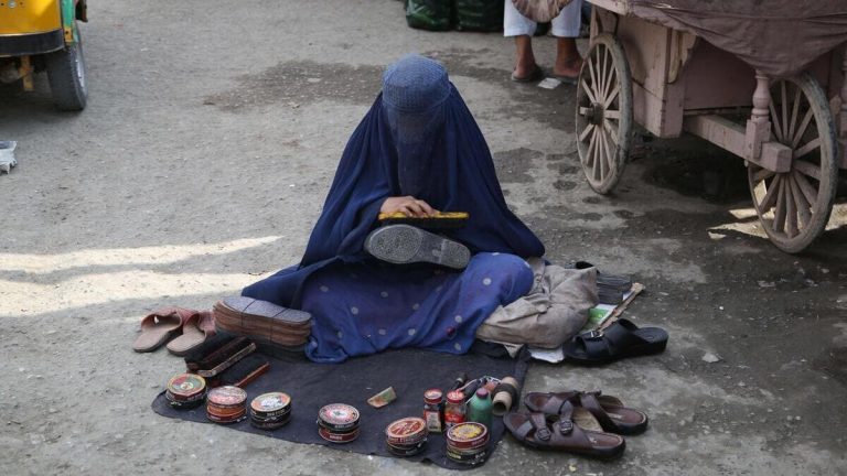 Afghanistan. Con il diritto di ingerenza rischia di morire anche l’universalismo cristiano