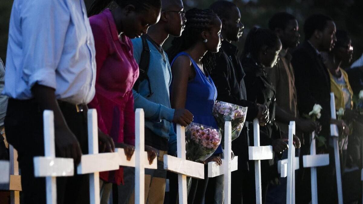 Cristiani in preghiera per le 148 vittime del massacro di Garissa 