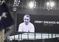 Il ricordo di Jimmy Greaves allo stadio del Tottenham prima della sfida contro il Chelsea di domenica 19 settembre