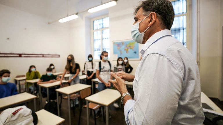 Lupi: «Scuola in presenza anche in zona rossa. Via ogni ambiguità dalla legge»