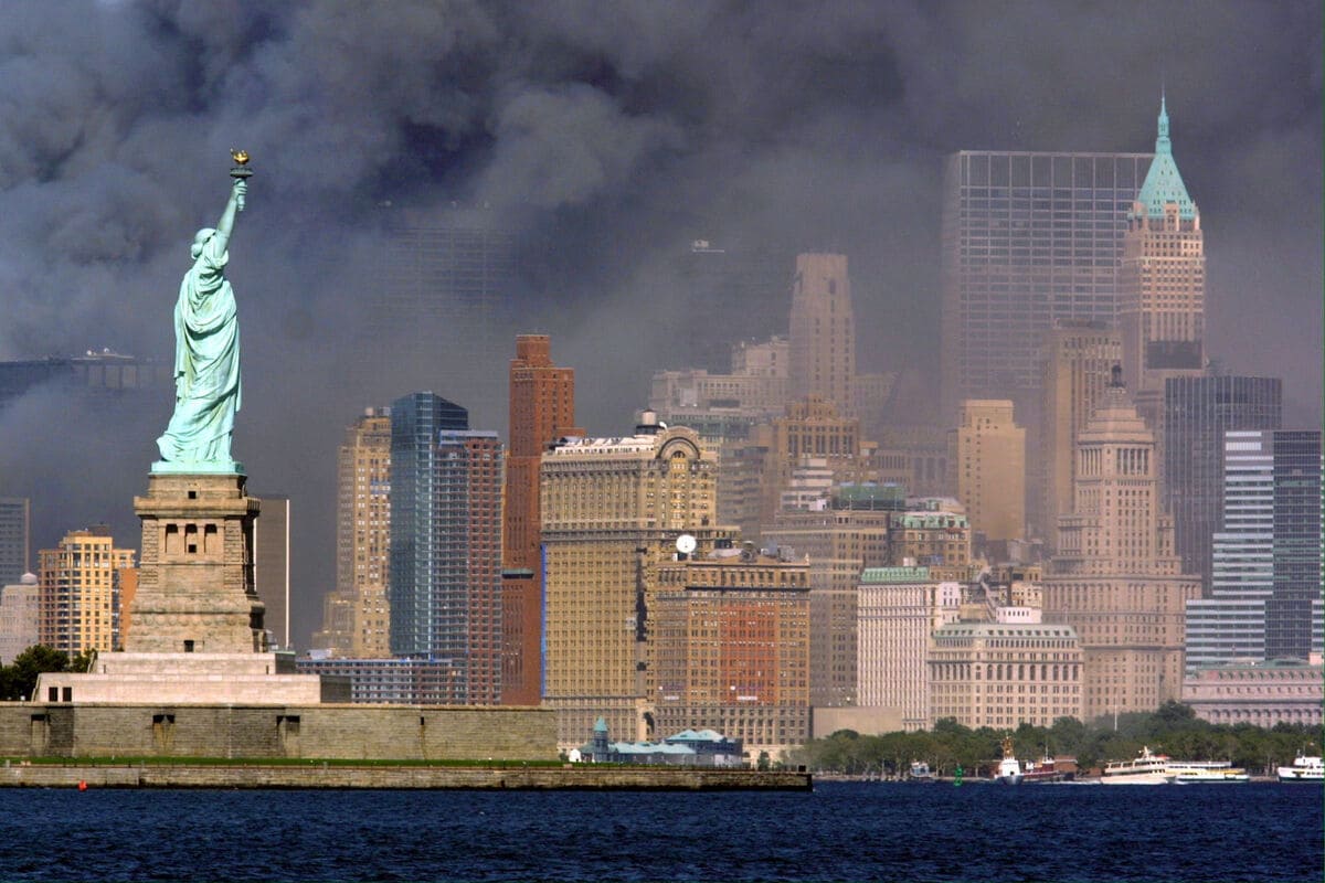 Statua della Libertà, New York, 11 settembre 2001