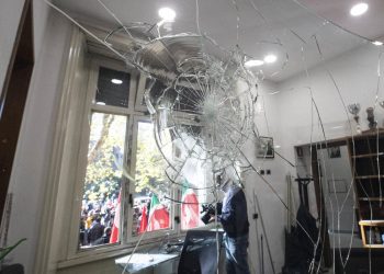 Una veduta interna della sede del sindacato Cgil distrutta dai manifestanti no Green pass, Roma, 10 ottobre 2021