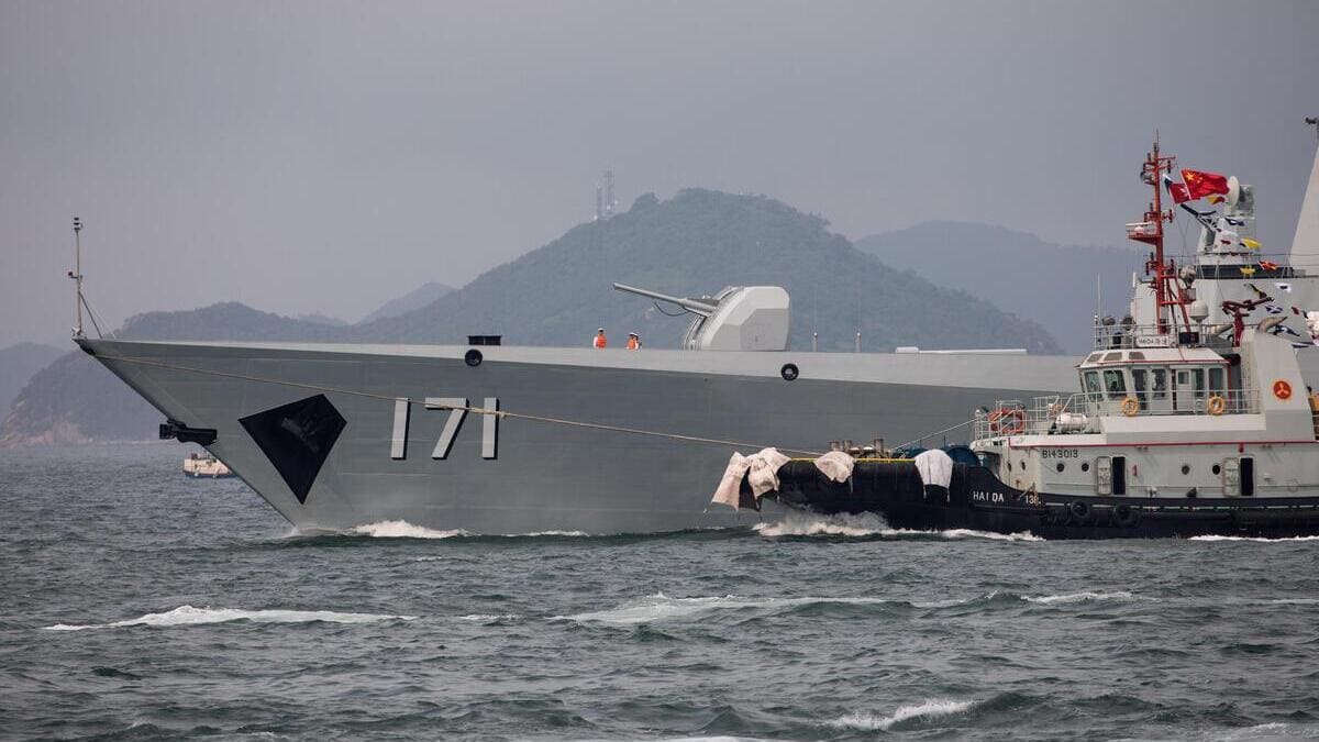 Una nave da guerra della marina della Cina