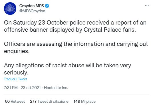Tweet della polizia che annuncia l'indagine sullo striscione contro Newcastle e Arabia Saudita