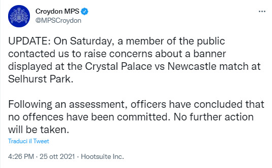 Tweet della polizia che annuncia la chiusura dell'indagine sullo striscione contro Newcastle e Arabia Saudita