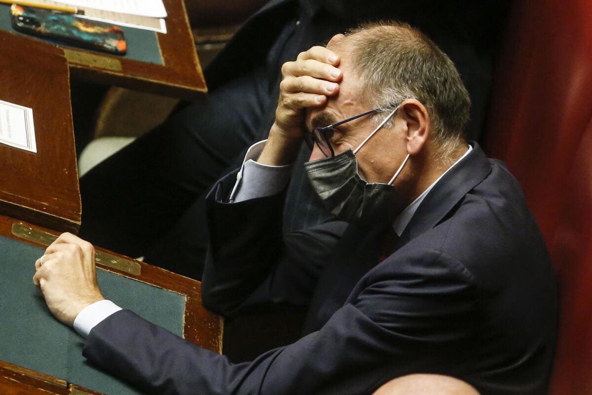 Enrico Letta, segretario del Pd, in parlamento